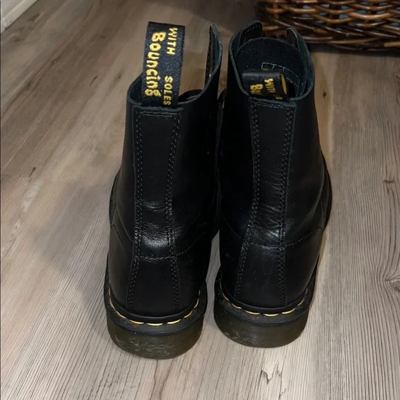 Dr. Martens Black Boots with Gold AirWair Tag - Picture 4 of 7